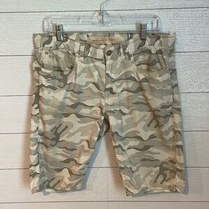 Williamsburg Garment Co. Camo Shorts GRAND ST. Sz 32 Made in‎ USA 100% Cotton